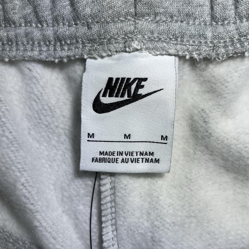Nike Sportswear Club Fleece Mid-Rise Shorts Womens Size Medium Grey DQ5802-063 - Picture 9 of 9